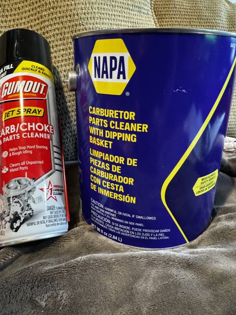 NAPA Carburetor Parts Cleaner Dipping Bucket and Gumout Jet Spray